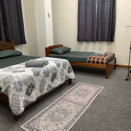 La Wood Homestay Kampung Kuala Besut Luaran gambar