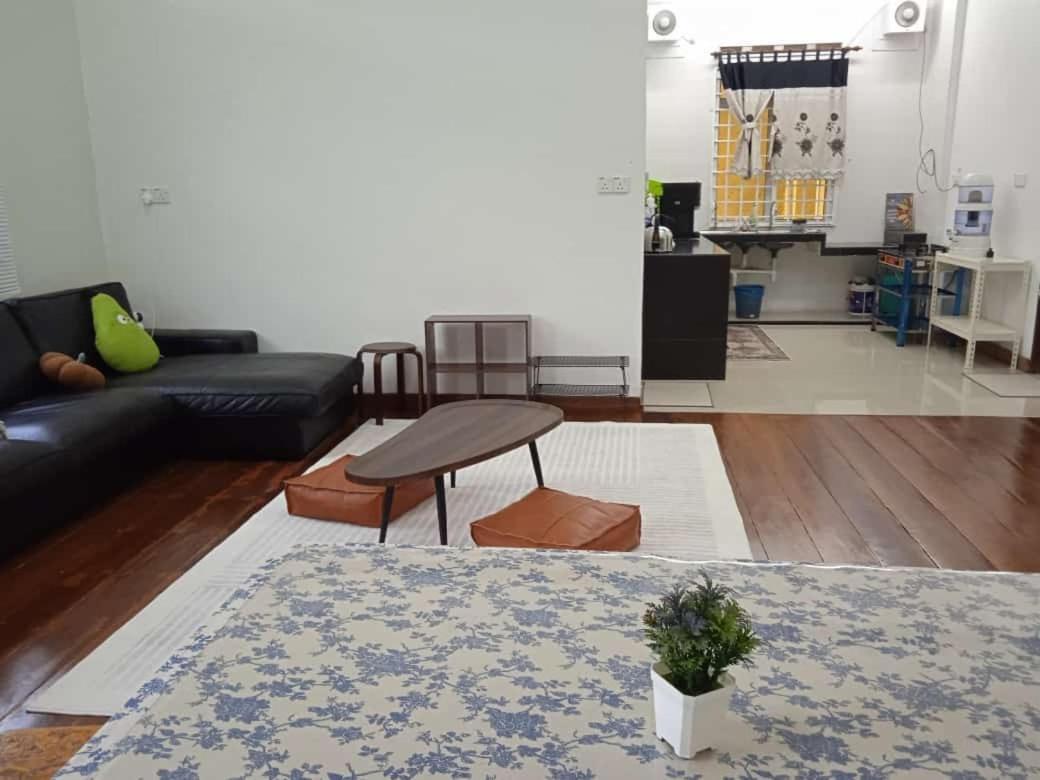 La Wood Homestay Kampung Kuala Besut Luaran gambar